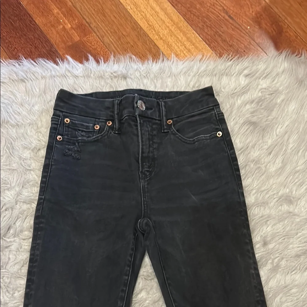 American Eagle‎ Outfitters Women's Black Distressed Skinny Jeans